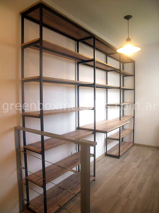 Biblioteca estilo industrial