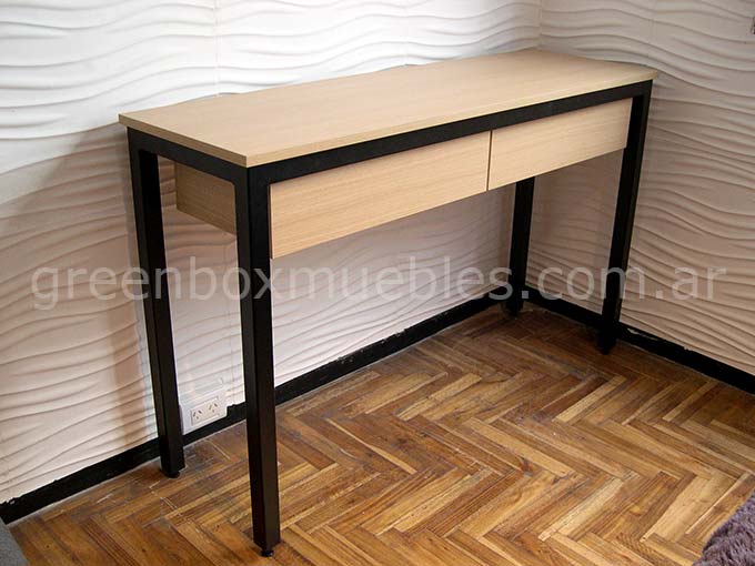 Escritorio con cajones frontales