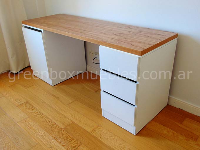 Escritorio con cajonera y columna guardado