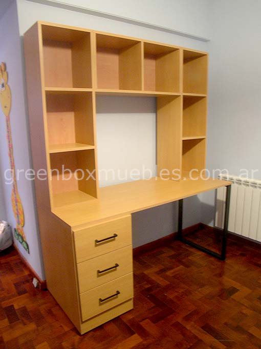 Escritorio con cajonera y alzada biblioteca