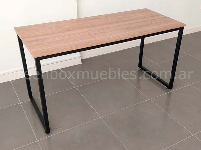 escritorio estándar estilo industrial en hierro y melamina