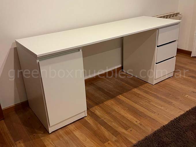 Escritorio con cajonera y columna guardado