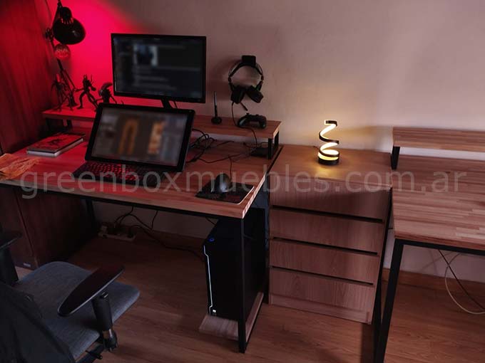 escritorio estilo industrial en hierro y madera, con alzada, estante cpu y cajonera