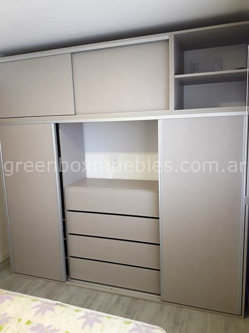 placard a medida con espacio para tv, 2 puertas corredizas